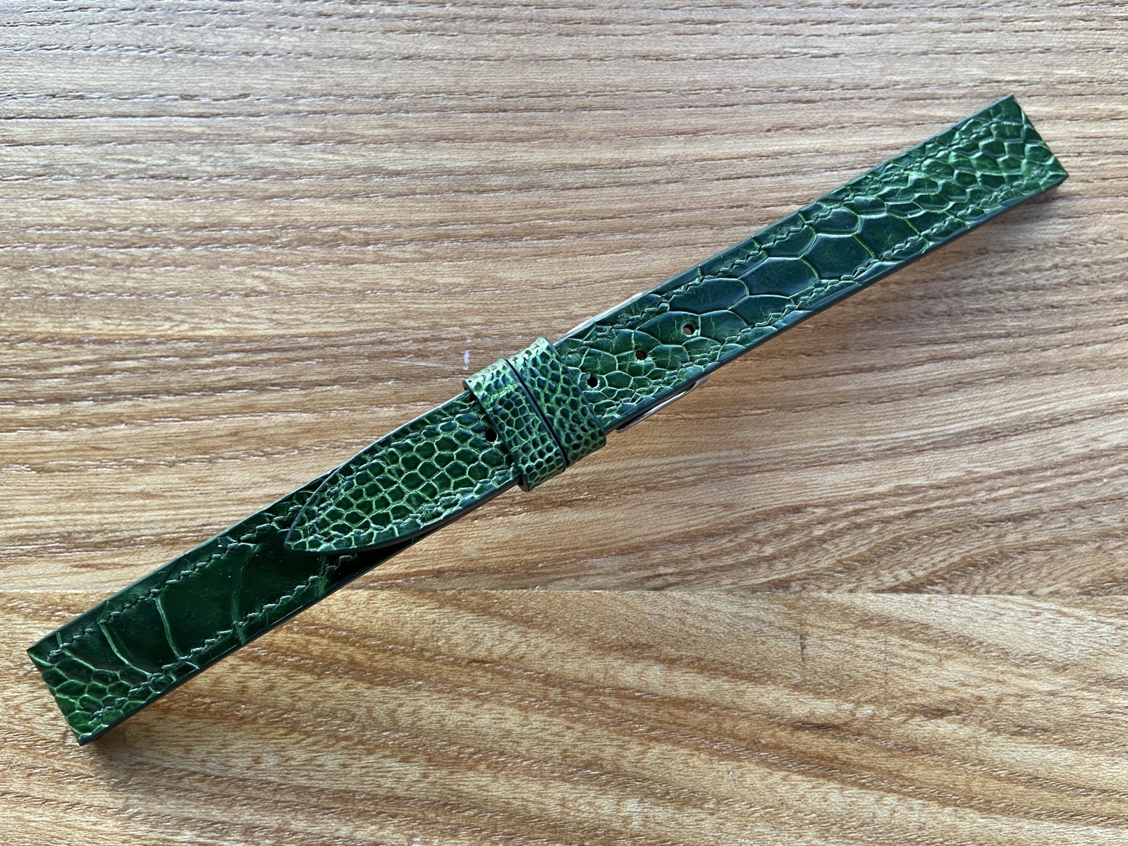 Ремешок на женские часы из кожи лапы страуса