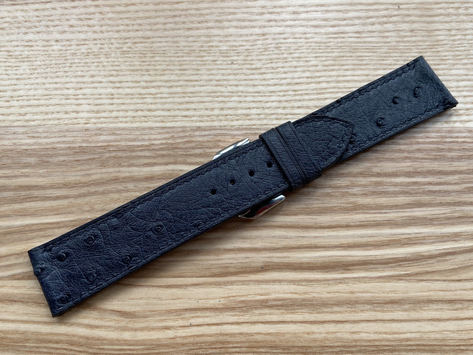 Ремешок из кожи страуса для часов Baume et Mercier