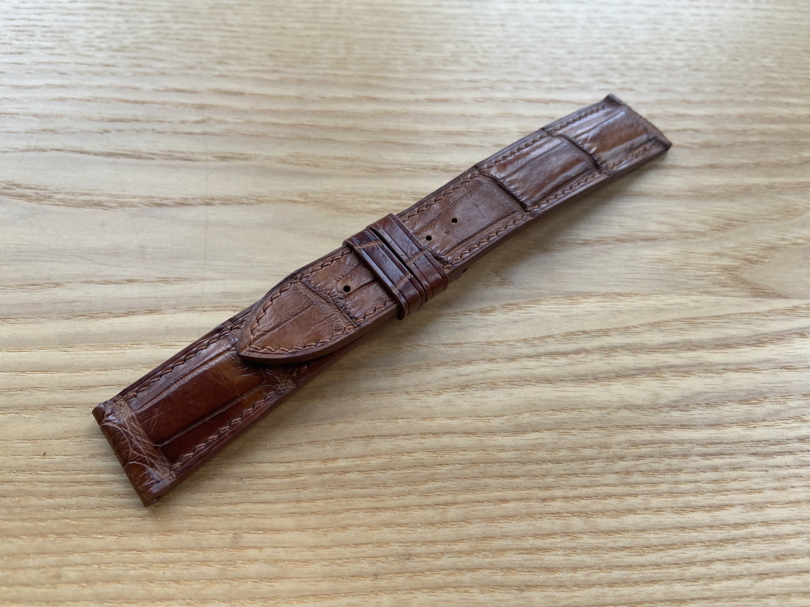 Ремінець для годинника з алігатора