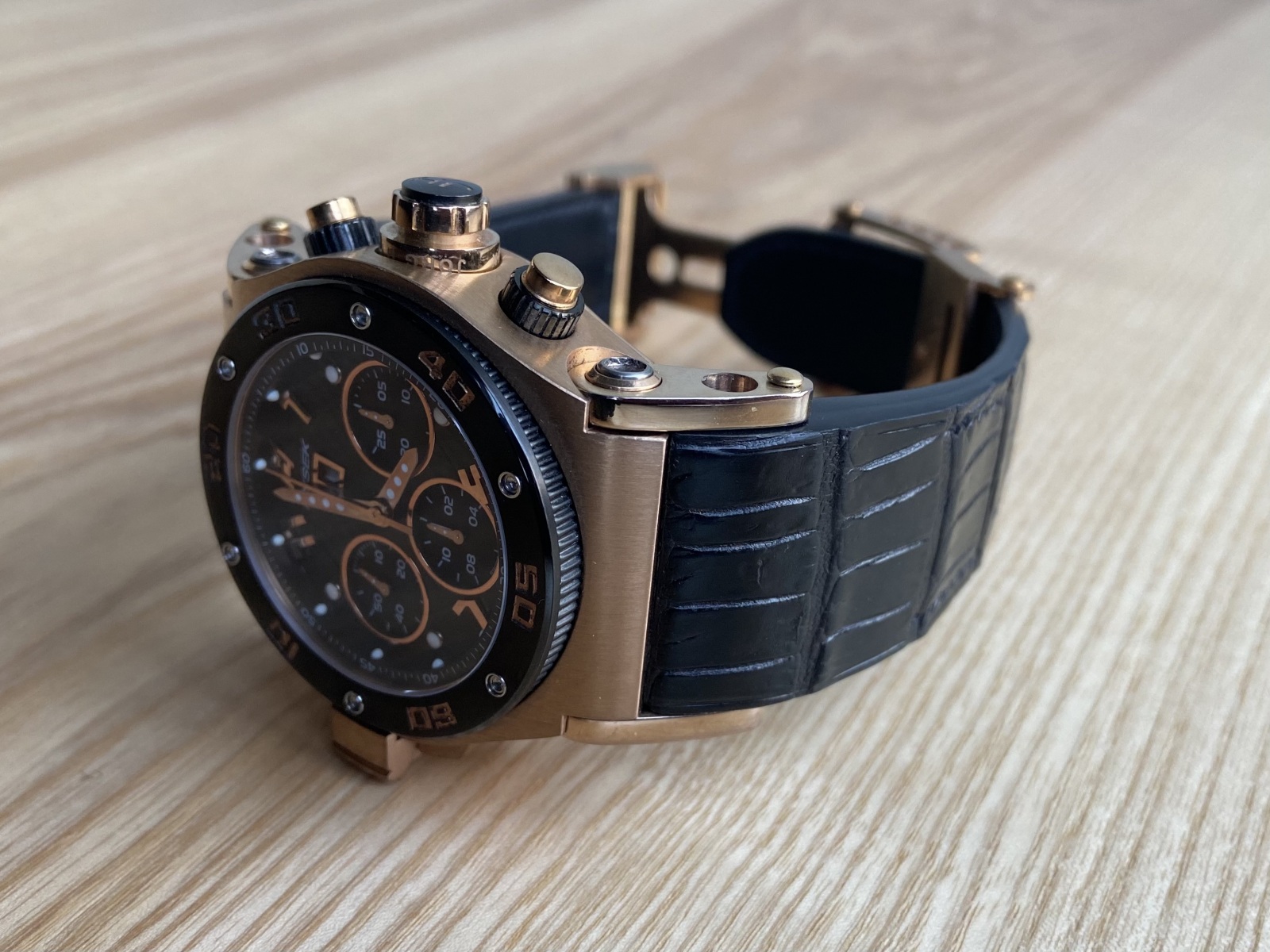 Ремешок для часов от JORG HYSEK