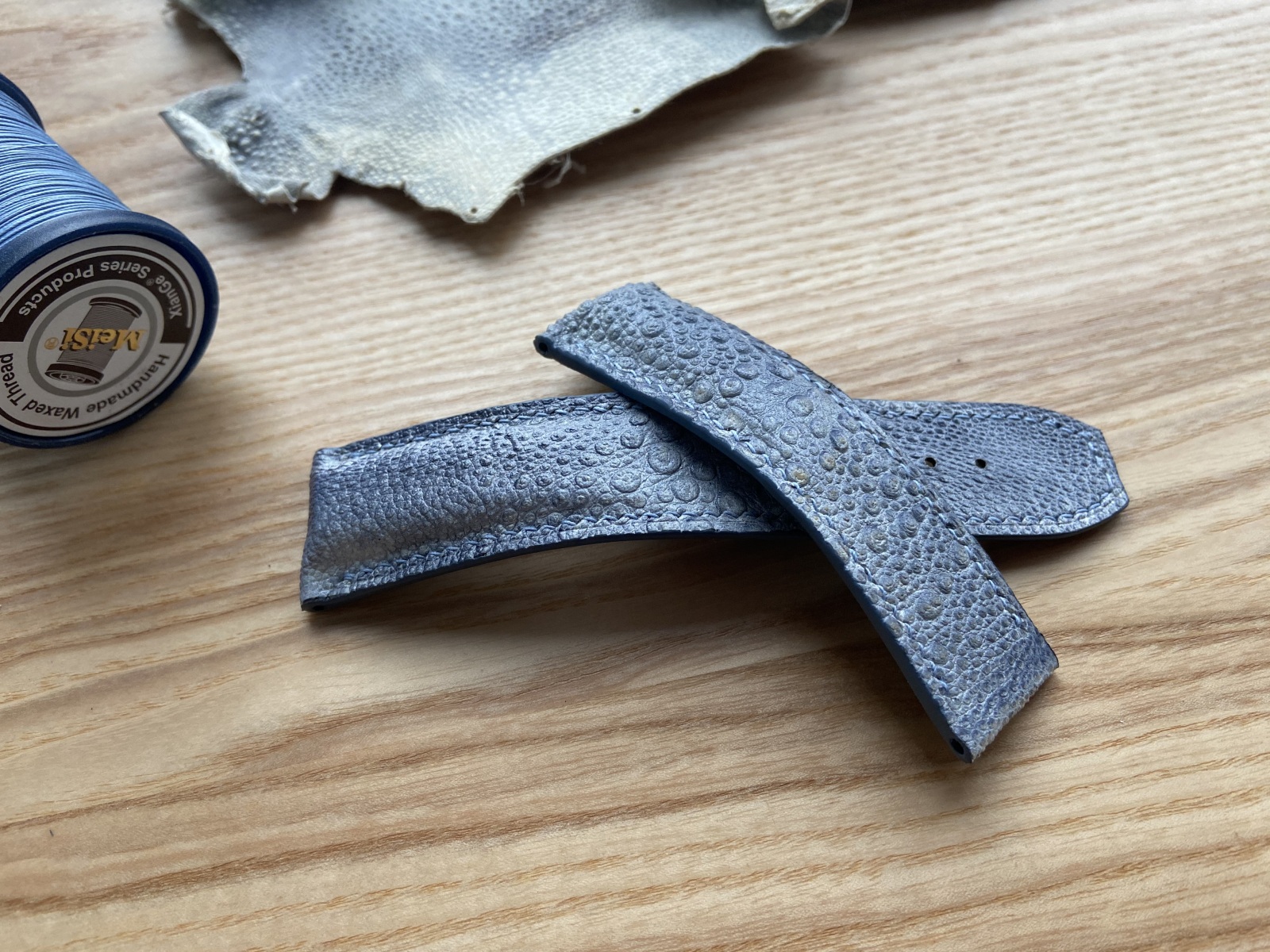 Часовой ремешок из кожи лягушки-бык (Англ. Bullfrog)