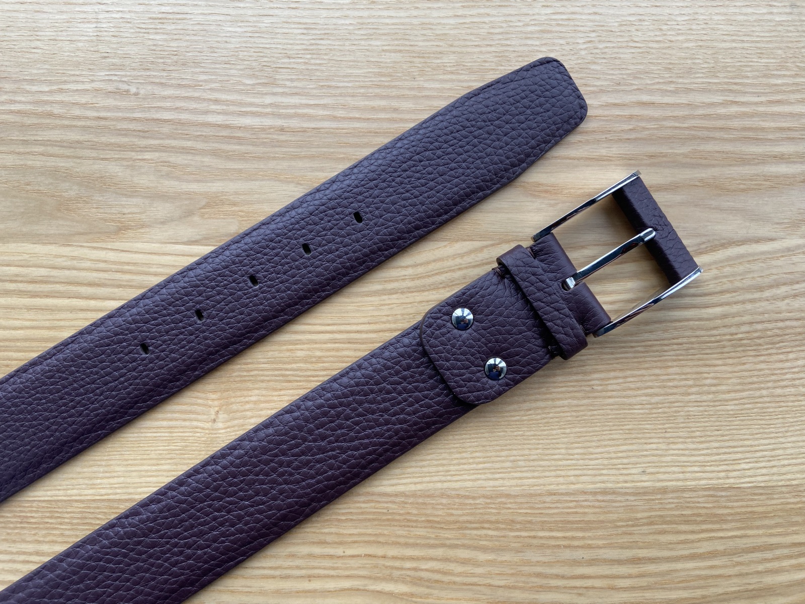 Ремень из темно-бордовой матовой кожи