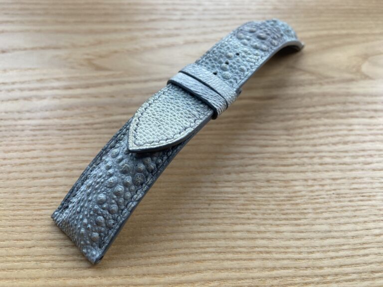 Ремінець зі шкіри жаби